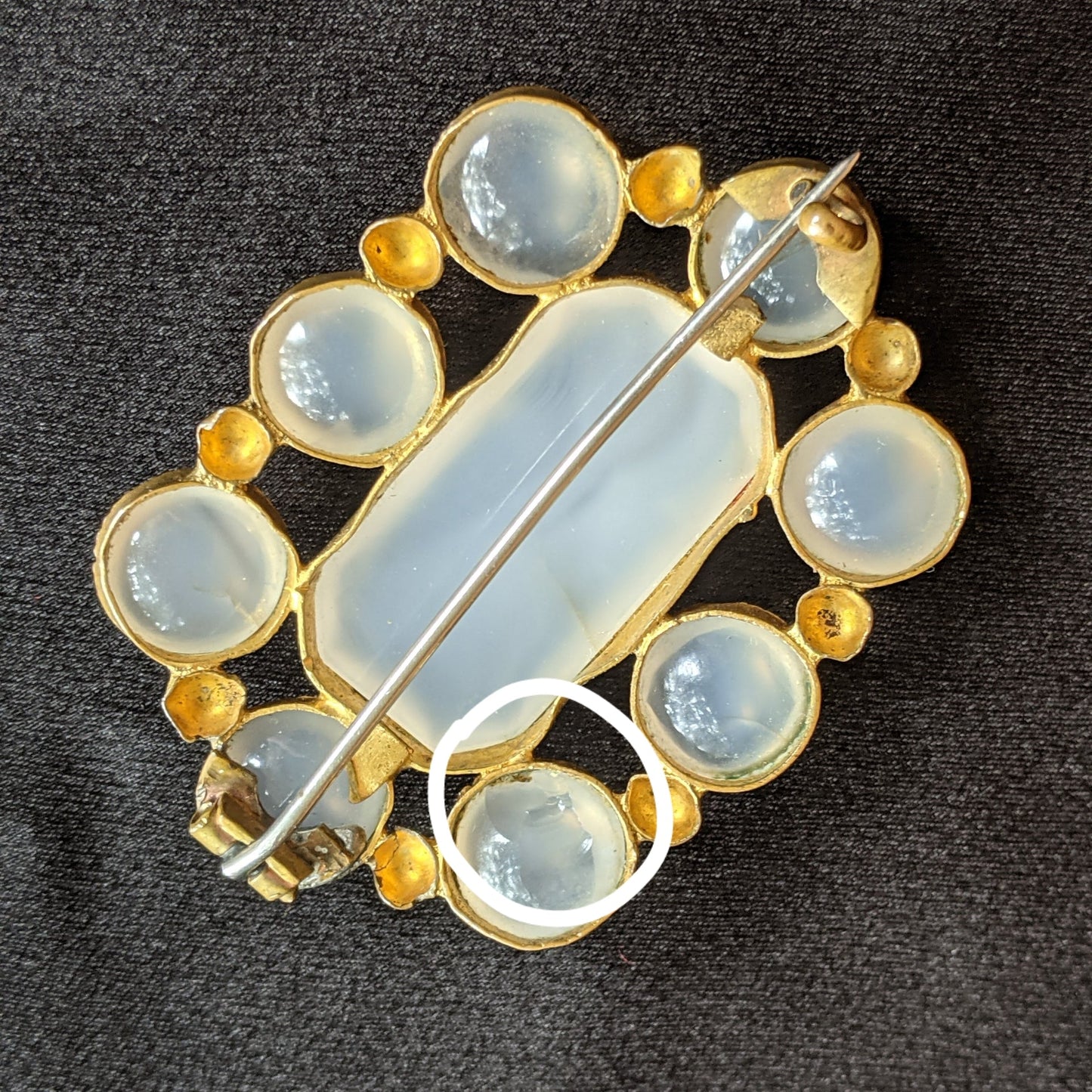 19th c. Scottish White Agate / Chalcedony Brooch