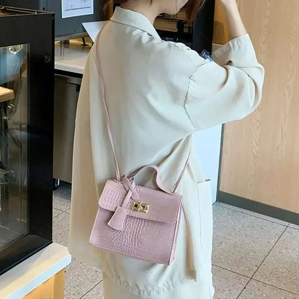 Hand Bags for Women. This Set of Women's Bags for 2024 Is a Great CombThe Plug