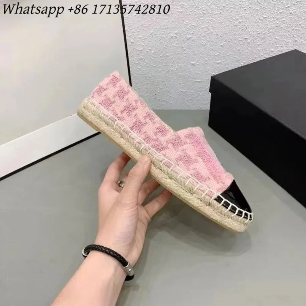 Luxury Ballerina Slip-On Lady Breathable Anti-Slip Comfortable DesigneThe Plug