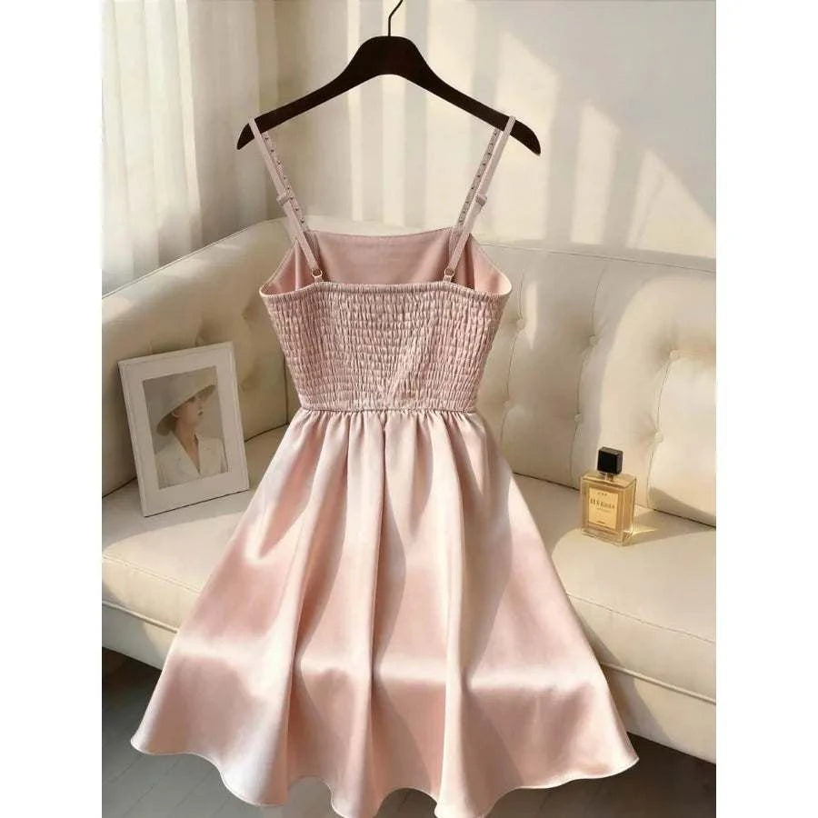 【New style】GlowEve New Sleeveless Beaded Design Shiny Fabric Elegant CThe Plug