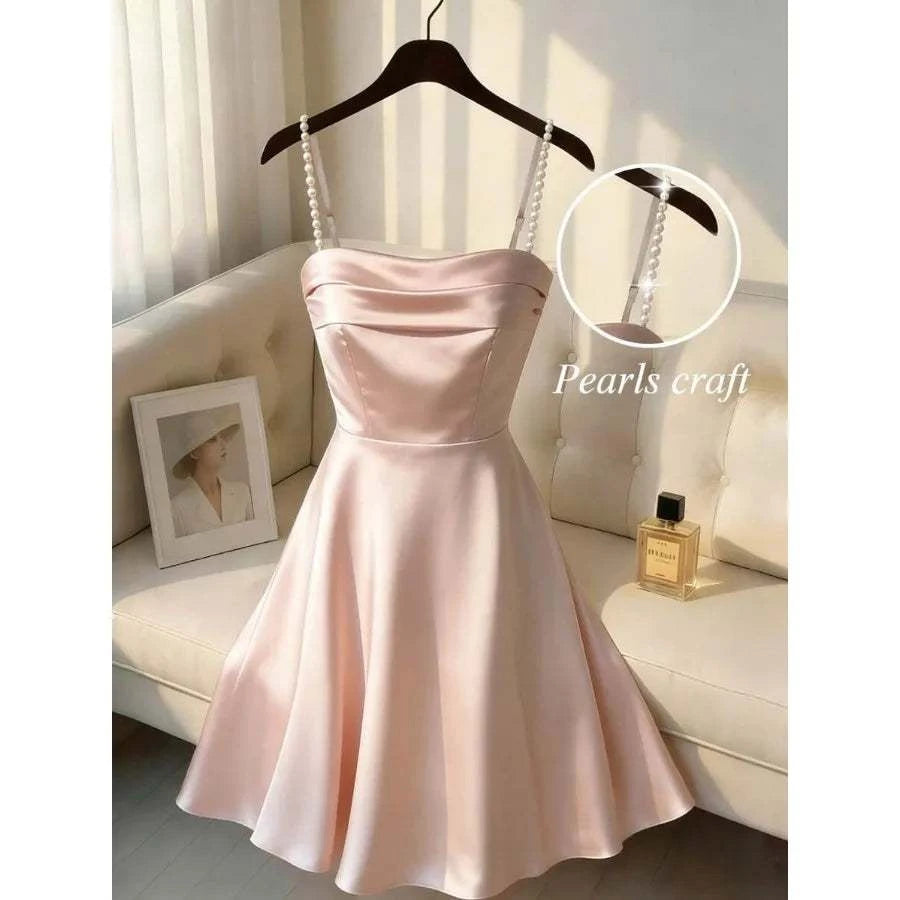 【New style】GlowEve New Sleeveless Beaded Design Shiny Fabric Elegant CThe Plug