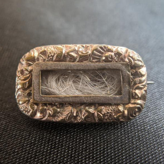 Early Victorian / Late Georgian Hair Brooch | Blond or Grey Hair