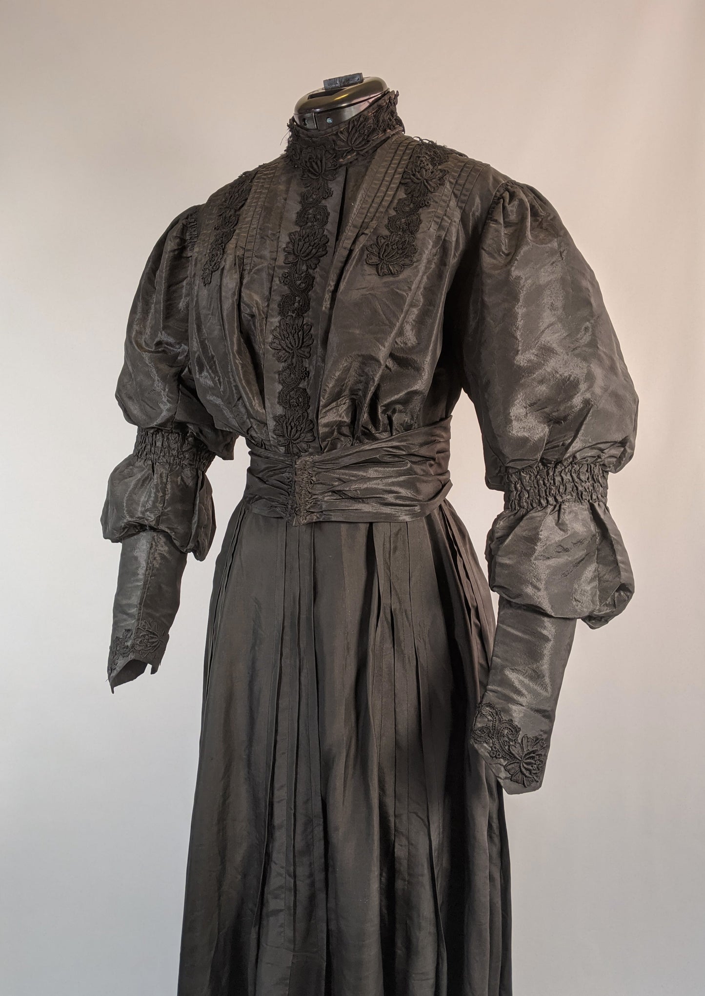 1890s Black Taffeta Bodice