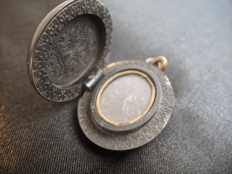 Victorian Taille d'Epargne Vulcanite Locket
