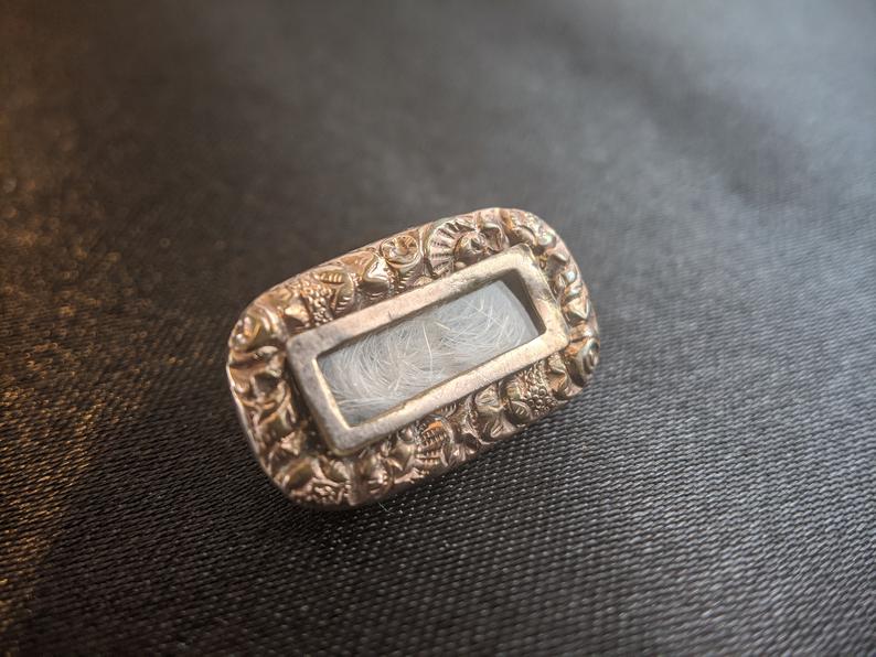 Early Victorian / Late Georgian Hair Brooch | Blond or Grey Hair