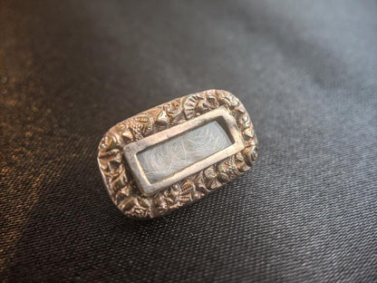 Early Victorian / Late Georgian Hair Brooch | Blond or Grey Hair