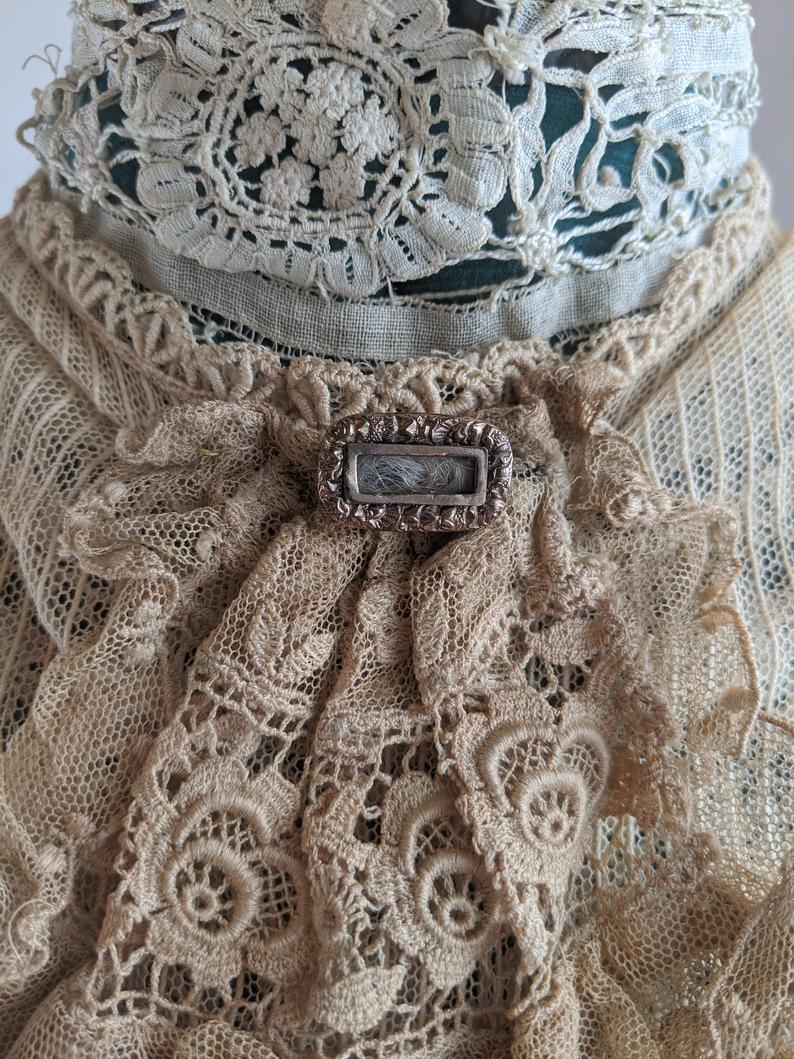 Early Victorian / Late Georgian Hair Brooch | Blond or Grey Hair