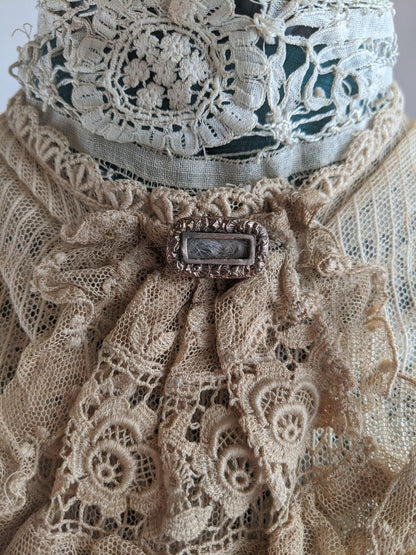 Early Victorian / Late Georgian Hair Brooch | Blond or Grey Hair