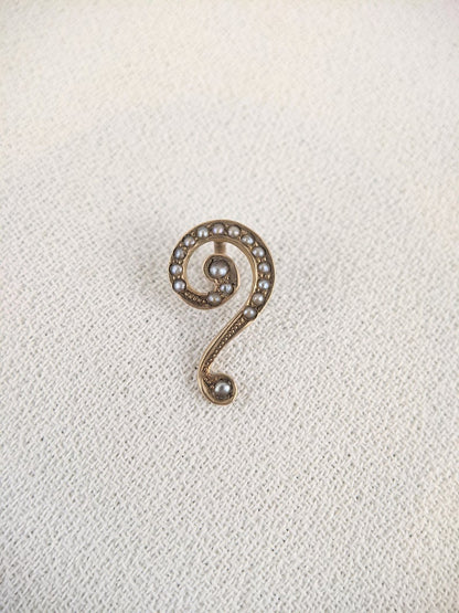 Art Nouveau 10k Gold Question Mark Pin