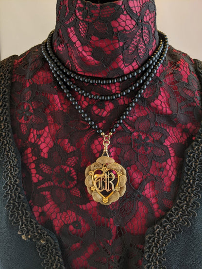 1900s French Jet Necklace with 14k Gold Dog Clip